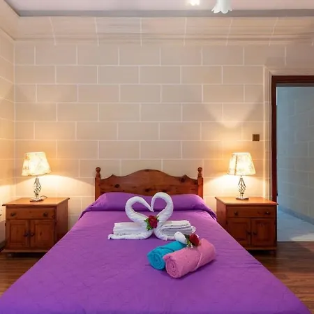 Huge With Pool, Bbq And Spectacular Views By 360 Estates Mellieħa